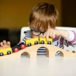 أعراض طيف التوحد بعمر ٣ سنوات